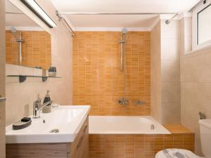 Ένα μπάνιο στο Chania sea view apartment - Crete +30 φωτογραφίες