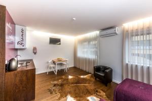 Gallery image of Lounge Inn Guest House in Porto