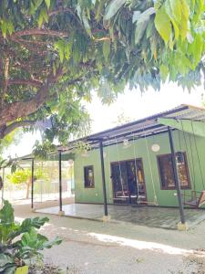 Bangunan di mana terletaknya rumah percutian