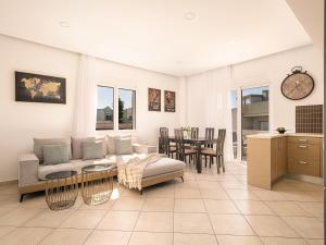 Χώρος καθιστικού στο Chania sea view apartment - Crete