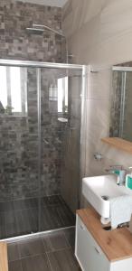 Koupelna v ubytování Eivissa Appartment + 15 fotografií