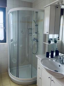 Ένα μπάνιο στο Apartma Špan