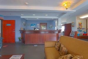 Vstupní hala nebo recepce v ubytování Siletz Bay Beachfront Hotel by OYO Lincoln City