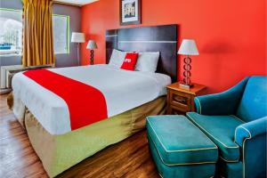Postel nebo postele na pokoji v ubytování Hotel Europa Ridgecrest