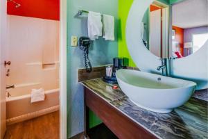 Koupelna v ubytování Hotel Europa Ridgecrest