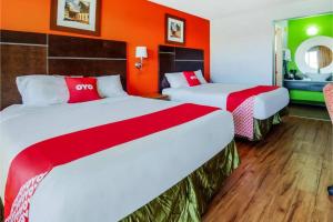 Postel nebo postele na pokoji v ubytování Hotel Europa Ridgecrest