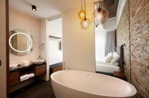 Un baño de Hotel Örk