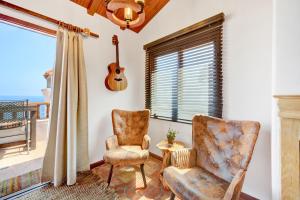 Χώρος καθιστικού στο H176 - Hamilton Cove Villa 1-76