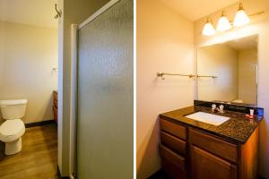 Ένα μπάνιο στο OYO Hotel Sulphur LA Hwy 90 West