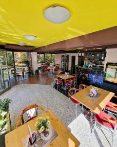 Restaurace v ubytování Hotel Brkić Sarajevo Airport - Free Parking