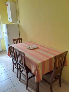 A kitchen or kitchenette at Appartamento Via Bixio