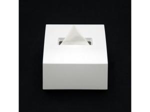 une boîte blanche avec triangle sur fond noir dans l'établissement Smile Hotel Fukuoka Okawa - Vacation STAY 74634v, à Ōkawa 13 autres photos