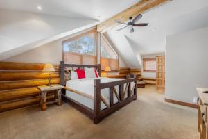 Gallery image of Blue River Escape with Private Studio & Hot Tub in Blue River