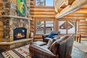 Gallery image of Blue River Escape with Private Studio & Hot Tub in Blue River