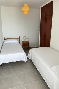 Postel nebo postele na pokoji v ubytování Siestamar Beach Apartment, refurbished, renové, renovado 2025