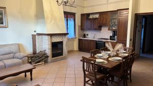 Η κουζίνα ή μικρή κουζίνα στο Casa Stefano