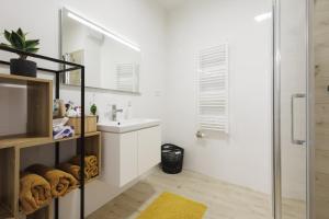 Ένα μπάνιο στο StayPrime apartment centrum +76 φωτογραφίες