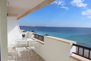A general sea view or a sea view taken from Az apartmant