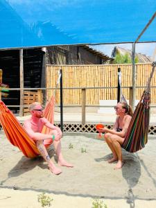 Επισκέπτες που μένουν στο Wild Rover Beach Mancora