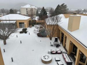Courtyard by Marriott Fishkill v zime