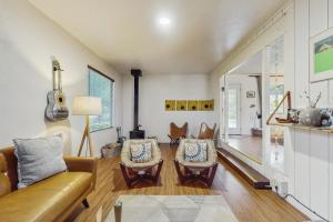 Fotografie z fotogalerie ubytování Coastal Conifer Hideaway v destinaci Fort Bragg