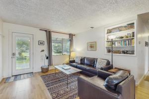 Fotografie z fotogalerie ubytování Coastal Conifer Hideaway v destinaci Fort Bragg