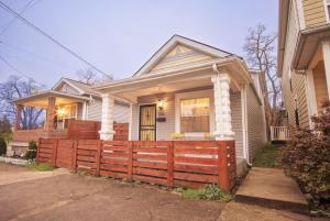 Το κτήριο όπου στεγάζεται  η παραθεριστική κατοικία