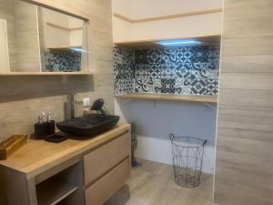 Dapur atau dapur kecil di Charmante maison près de la mer +11 gambar