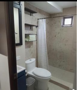 Koupelna v ubytování Cozy home!! Private Pool, 2R,3B + 9 fotografií