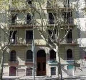 a large building with a lot of windows at BruStar Gotic-Centric in Barcelona +31 photos