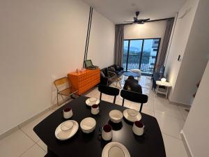 Nápoje v ubytování Cozy black 3 bedroom , wifi , TVBox