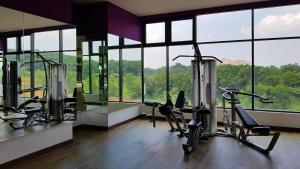 Pusat kecergasan dan/atau kemudahan kecergasan di Alyssa Conezion Suite Golf View 3R near IOI City