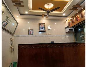 Köök või kööginurk majutusasutuses Karthick Lodge, Rameswaram