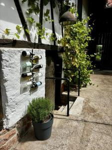 صورة لـ Charmantes Apartment im historischen Fachwerkhaus في Großwallstadt