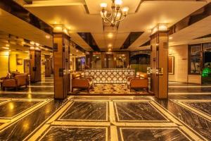 Posezení v ubytování Hotel The Grand Manali - A River and Mountain View Resort, Manali #Private Parking #GYM