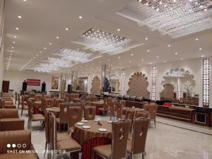 Ristorante o altro punto ristoro di Hotel The Grand Manali - A River and Mountain View Resort, Manali #Private Parking #GYM