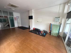 Kuchyň nebo kuchyňský kout v ubytování English owned Homestay and Yoga
