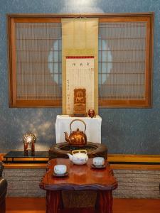 Gallery image of Temple Hotel Kubonobo 宿坊 窪之坊 in Minobu