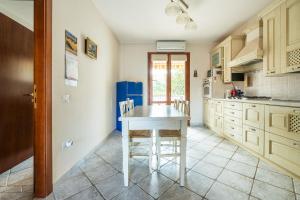 Kuchyň nebo kuchyňský kout v ubytování Casa Jacu & Laura