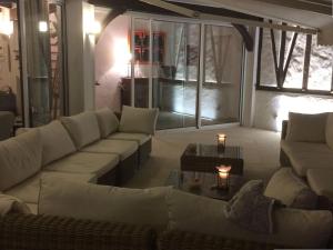 Gallery image of Villa BARADARENA avec piscine chauffée et jardin pour 10 personnes in Hossegor