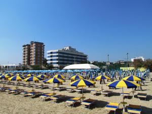 A beach at or near a szállodákat