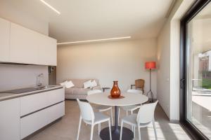 Una cocina o cocineta en Villa Carlotta Rosmarino