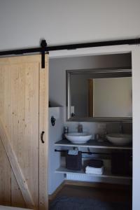 Koupelna v ubytování B&B De Vossenbarm + 37 fotografií
