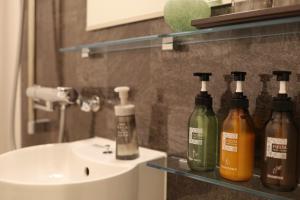 Koupelna v ubytování Excellent Hotel - Vacation STAY 52750v + 71 fotografií