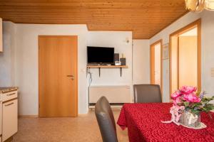 Gallery image of Zapfs Bauernhof Pfingstrose in Tettnang