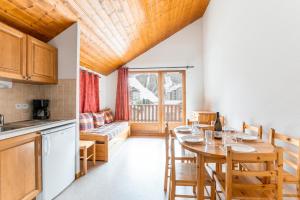 Η κουζίνα ή μικρή κουζίνα στο 150m des pistes, appartement pour 8 avec balcon