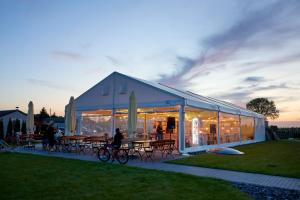 Budova, kde se prázdninový areál nachází