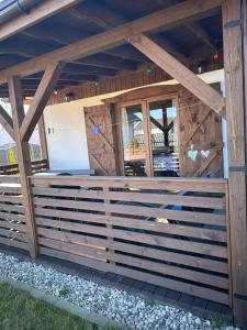 Bygningen som feriehuset ligger i