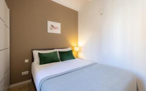 Postel nebo postele na pokoji v ubytování Stay U-nique Apartments Radas
