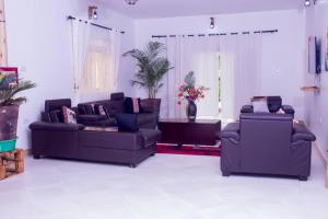 Posezení v ubytování White Guest House -Kakiri